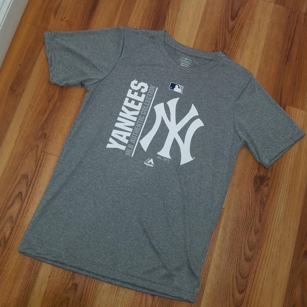 Yankee Tee NWOT